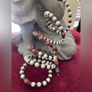 EUC Buddha Multi Wrap Memory Wire Bracelet/Mala. EUC. Faux Carnelian/Cream/Brown